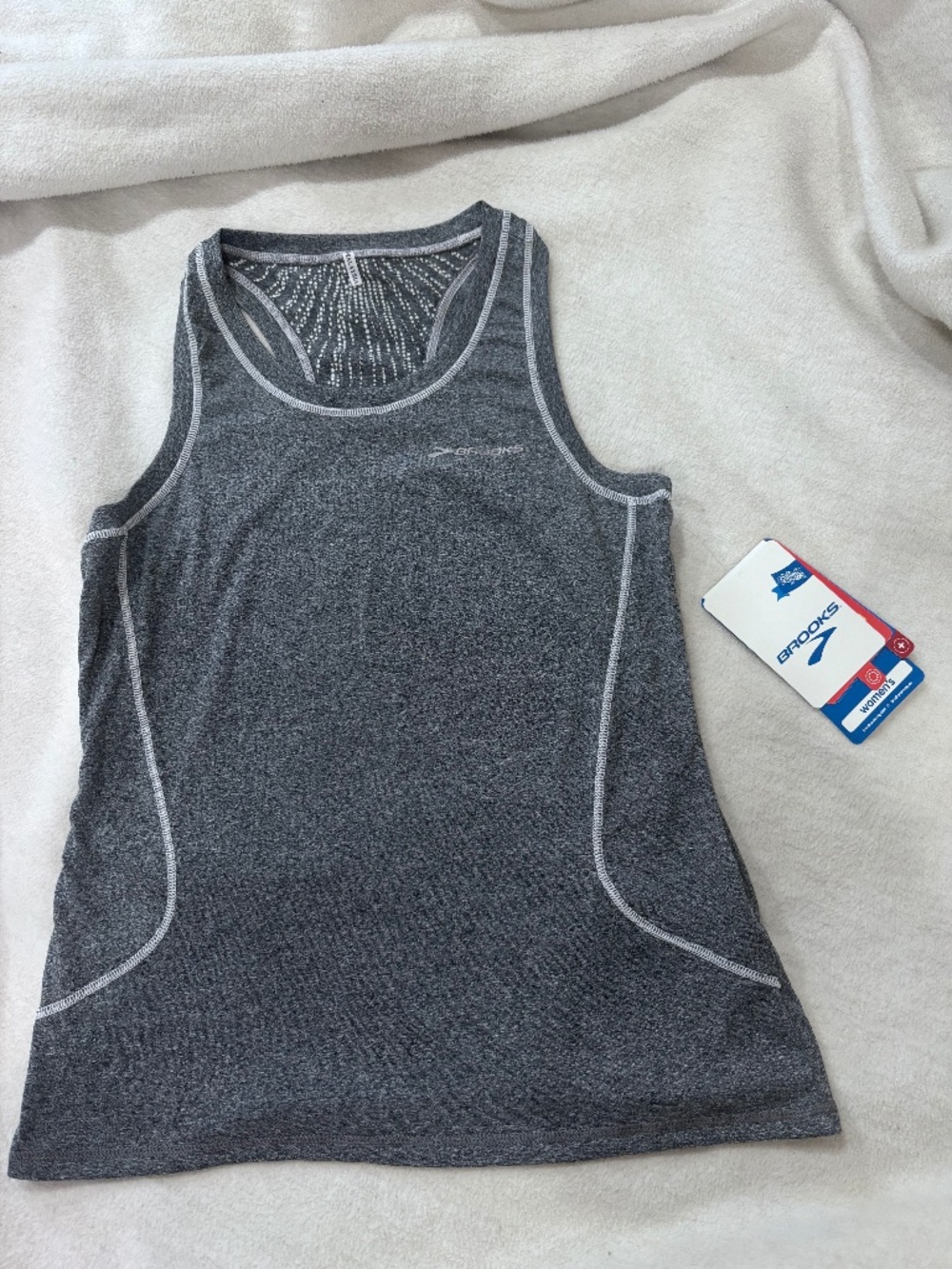 WOMEN'S BROOKS  TANK TOP SIZE SMALL